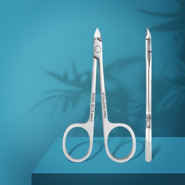 Podology scissors style nippers for cuticle and callus PODO 21 7 mm