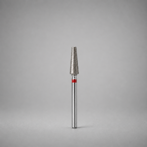 Διαμαντένια Φρέζα Ποδολογίας Κωνική 4x13 mm με κόκκινο λεπτό κόκκο για επαγγελματικό τροχό ποδολογίας και μανικιούρ.