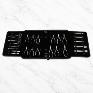 θήκη εργαλείων Tecniwork μαύρη δερματίνη με θήκες και βελούδινο εσωτερικό