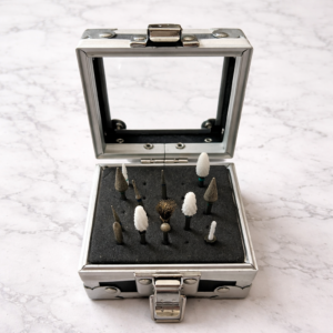 θήκη για φρέζες 8x8 μεταλλική με διάφανο καπάκι